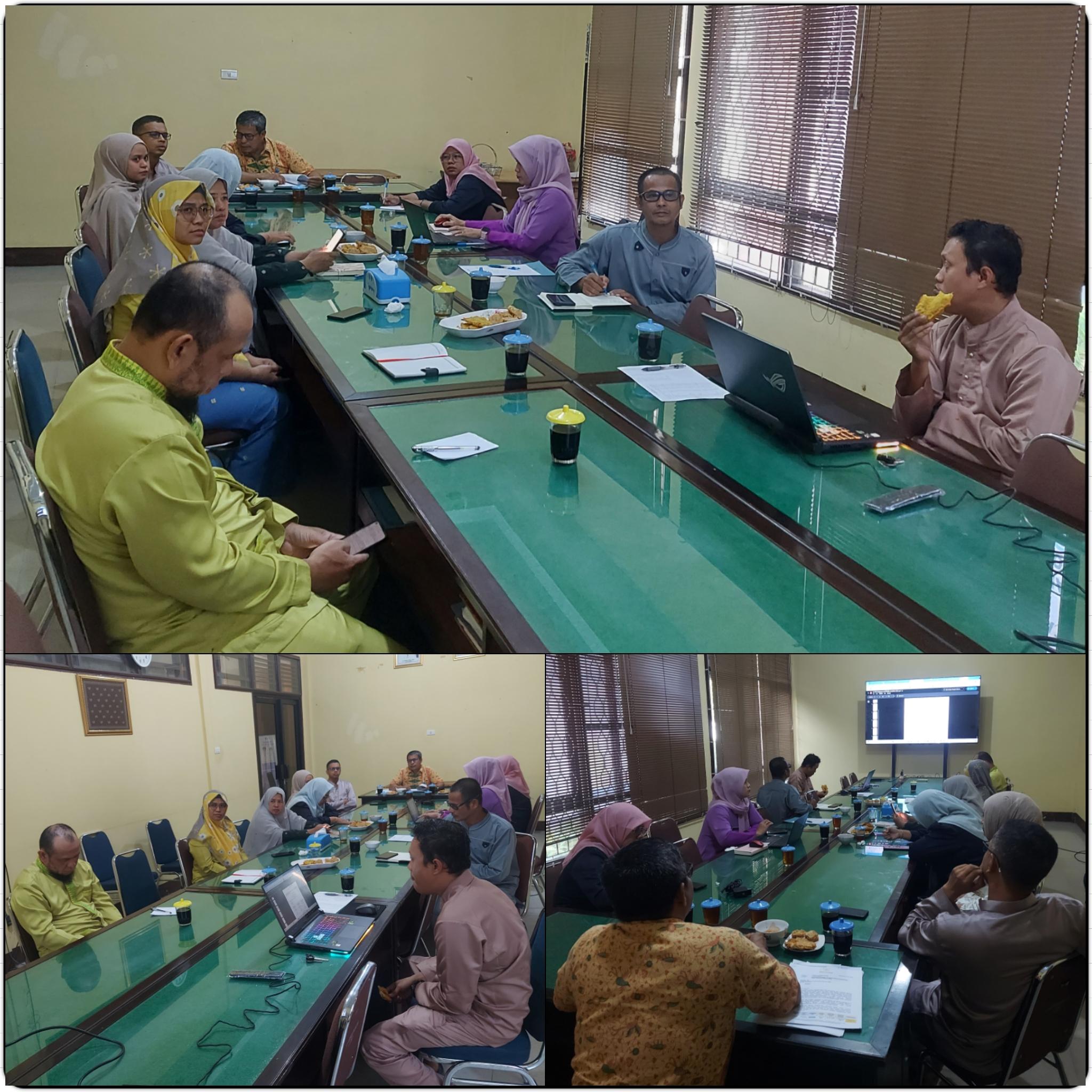 Rapat pengisian SAQ sebagai acuan dalam dalam penilaian  keterbukaan informasi publik