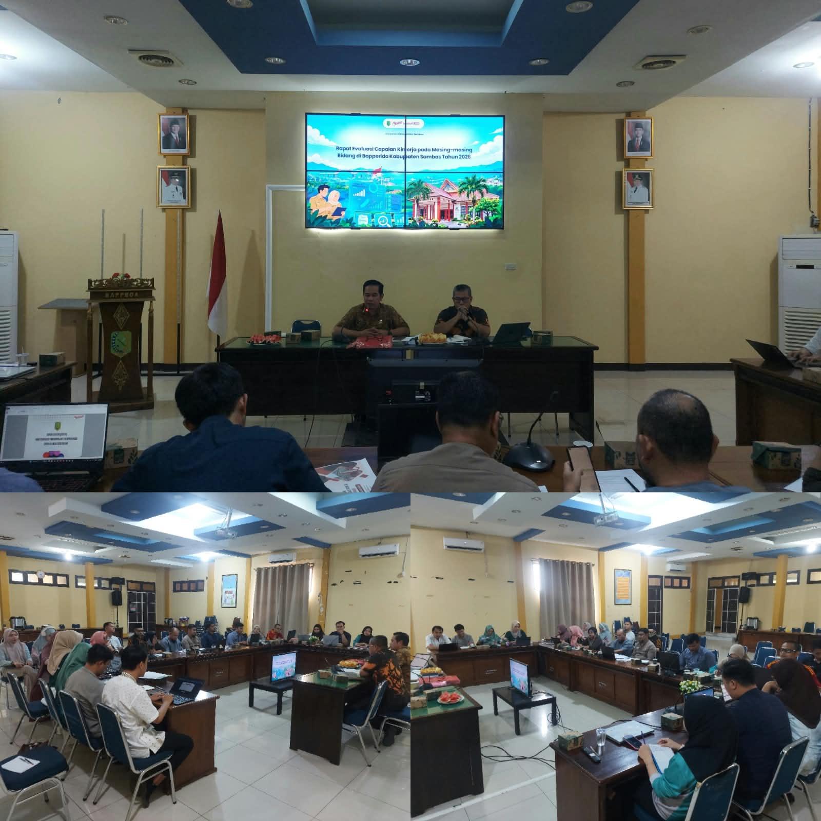 Rapat Evaluasi Capaian Kinerja pada Masing-masing Bidang di Bapperida Kabupaten Sambas Tahun 2026